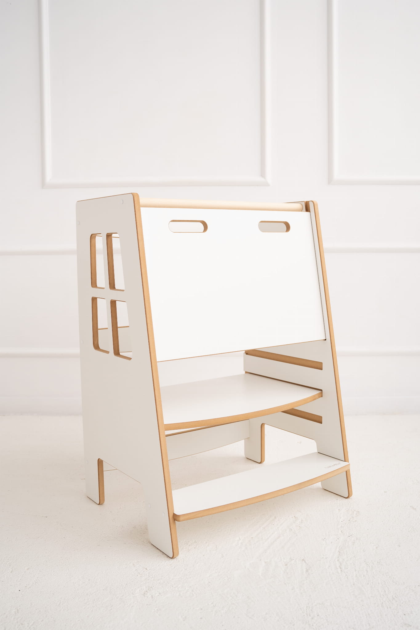 Premium Montessori learning tower