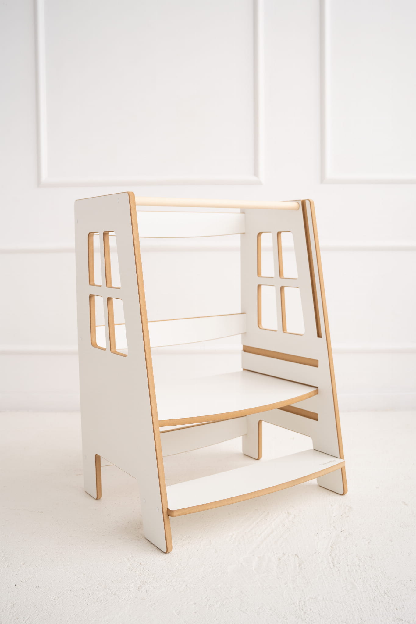 Premium Montessori learning tower