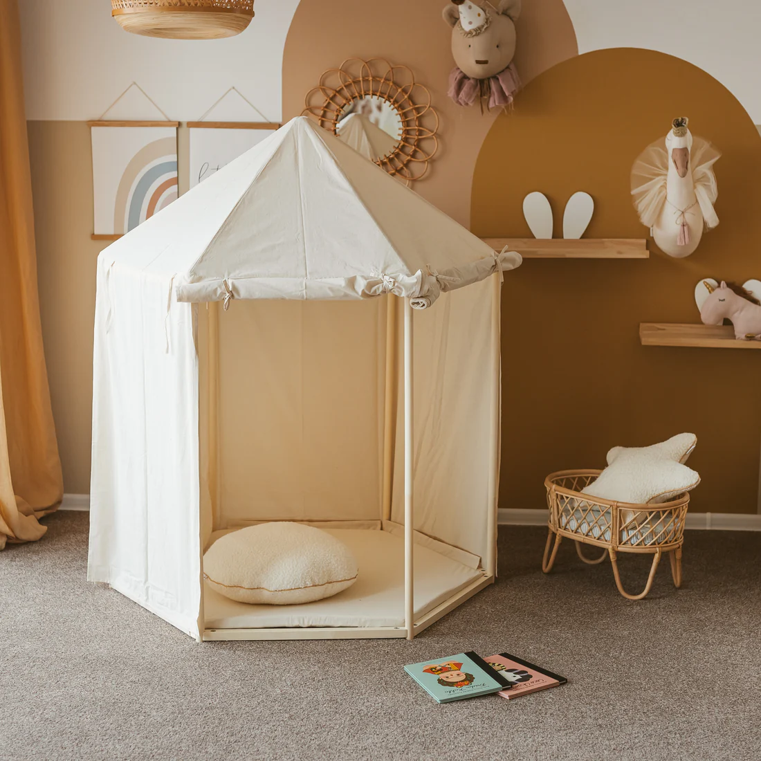 Tente d'intérieur Canvas en forme de pavillon
